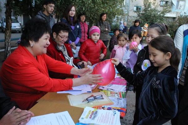 А у нас во дворе