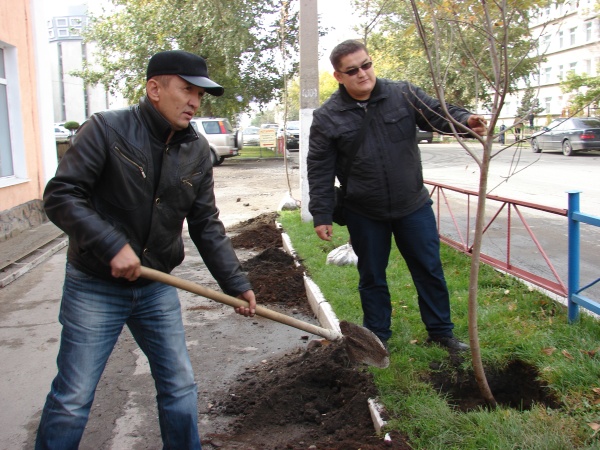 К 95-летию газеты «Семей таңы». Аллея к юбилею