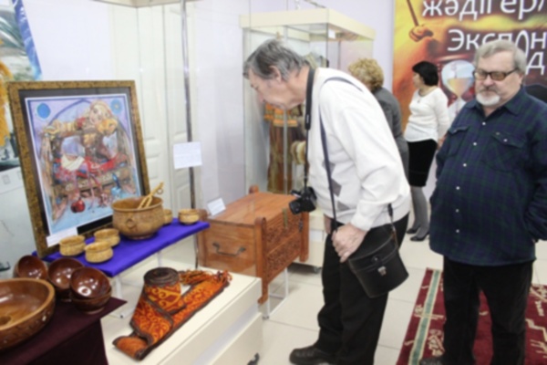 ЖЫЛ ЖӘДІГЕРЛЕРІ ЖҰРТШЫЛЫҚ НАЗАРЫНДА