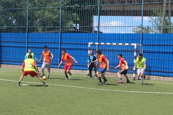 Спорт объединяет коллектив!