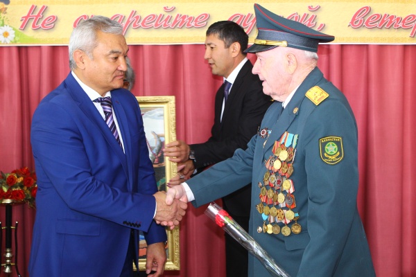 С благодарностью от старшего поколения