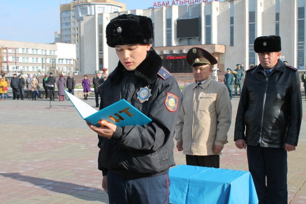 Присягнуло молодое пополнение