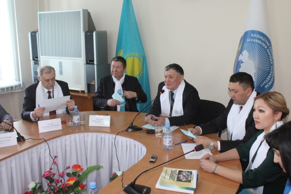 Сохраняя мир и согласие