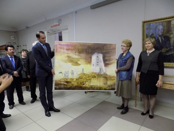 В дар музею