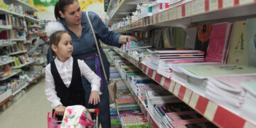 В школу онлайн или офлайн?