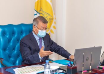 Работать честно и ответственно