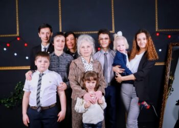 Все начинается с семьи