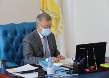 Развивать экономику и инфраструктуру