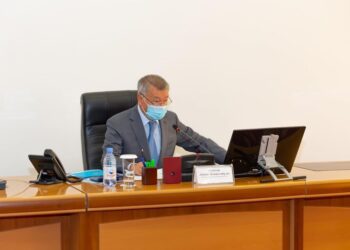 Контролировать цены