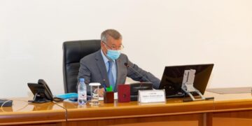 Контролировать цены