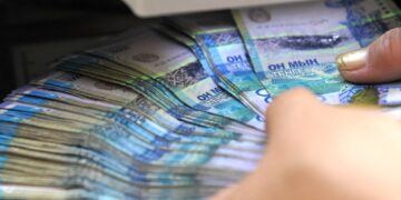 Пенсионерку обманули на крупную сумму в Семее