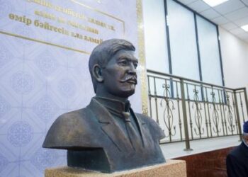 В честь великого деятеля