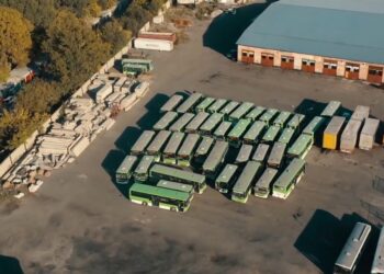 Ждать ли общественный транспорт?