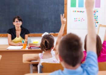 Учатся у тех, кого любят