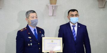 Улучшать условия стражам порядка