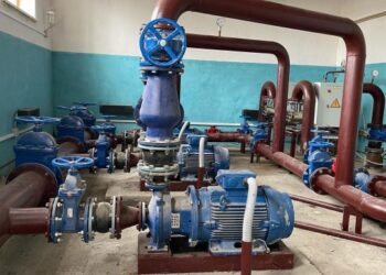 Обеспечить население водой