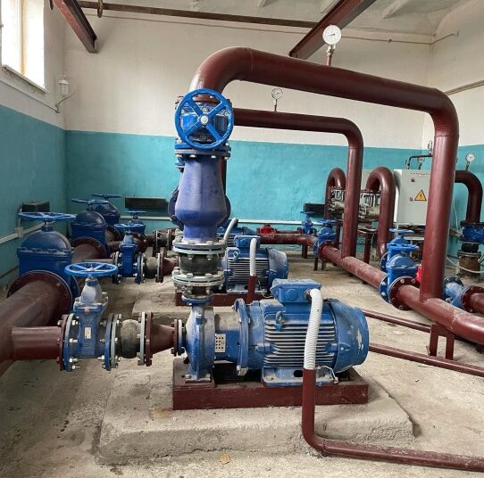 Обеспечить население водой