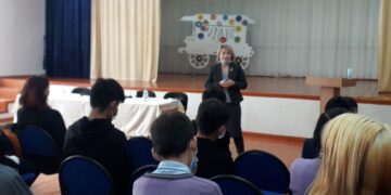 Научить жить в гармонии с собой