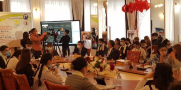 Кто людям помогает – не тратит время зря