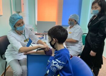 Свыше 37 тысяч подростков и женщин уже привились