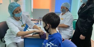 Свыше 37 тысяч подростков и женщин уже привились