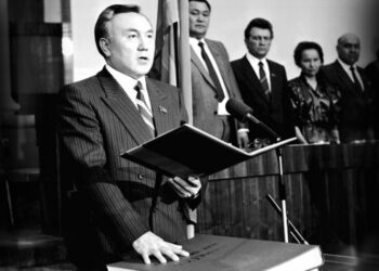 Первые шаги суверенного государства