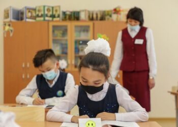 Школьники вновь вернутся за парты