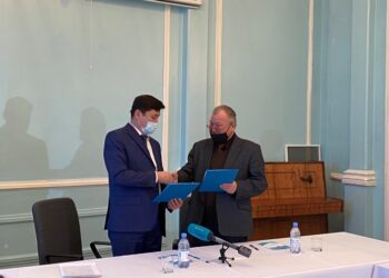 Совмещая практику и теорию