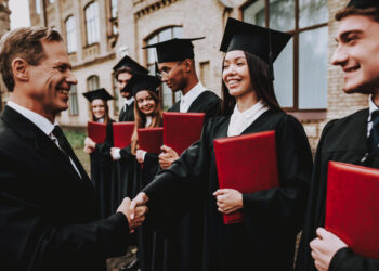 Развивать способности и создавать возможности