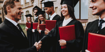 Развивать способности и создавать возможности