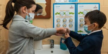 Мыть руки — сохранить здоровье