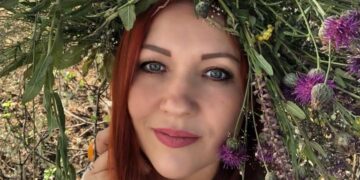 В чем сила женщины и обаяние?