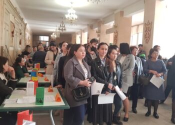 Найти работу проще простого