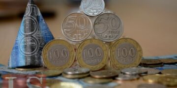 Деньги в пирамиде