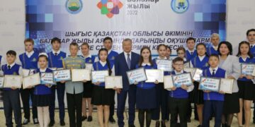 На встрече с одаренными школьниками