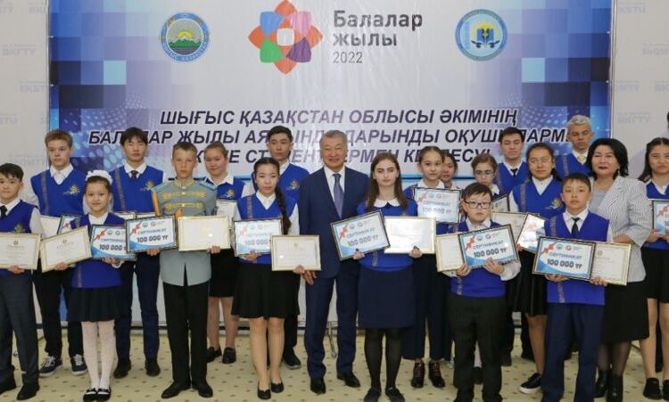 На встрече с одаренными школьниками