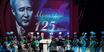 Торжественный и творческий подход