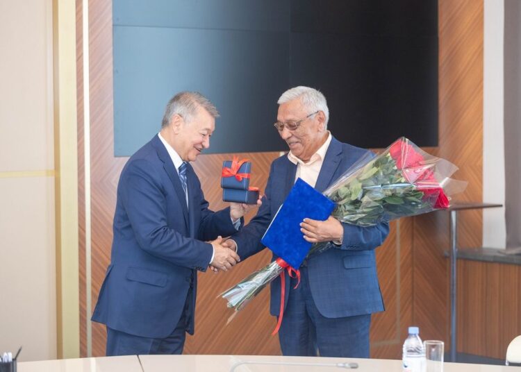 Почтить талант