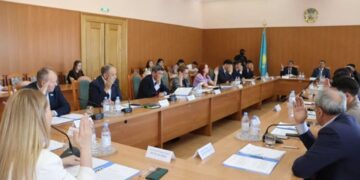 Герб Семея: кто «за», а кто «против»?