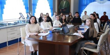 Прославляя «Путь Абая»