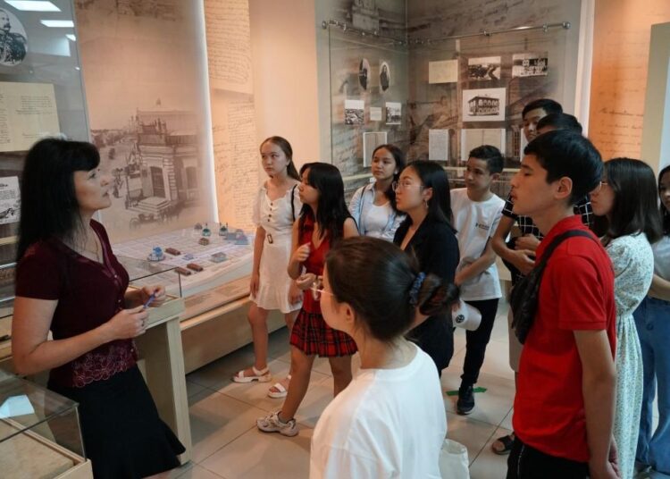 Изучать историю родных земель