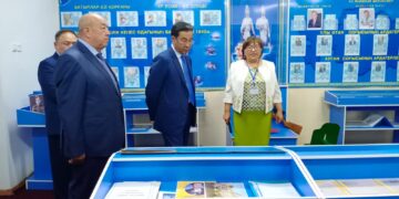 Аким области посетил школу в Кокпектинском районе