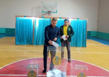 Приняли участие в голосовании на референдуме в родном городе