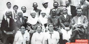 Мухтар Ауэзов в гостях у Жумагали-ата