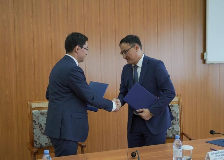 Укреплять сотрудничество