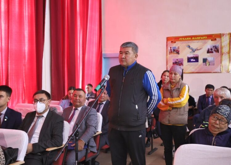 Решить вопросы жителей микрорайонов