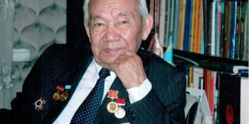 ВОСПЕВШИЙ ЛЮБОВЬ И МУЖЕСТВО