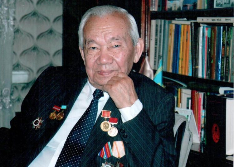 ВОСПЕВШИЙ ЛЮБОВЬ И МУЖЕСТВО