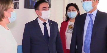 Посещая социальные объекты