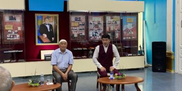 Популяризовать творчества казахских акынов